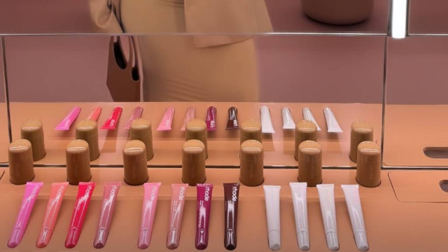 Rhode ouvre un pop-up store à New York - The Beauty Analyst